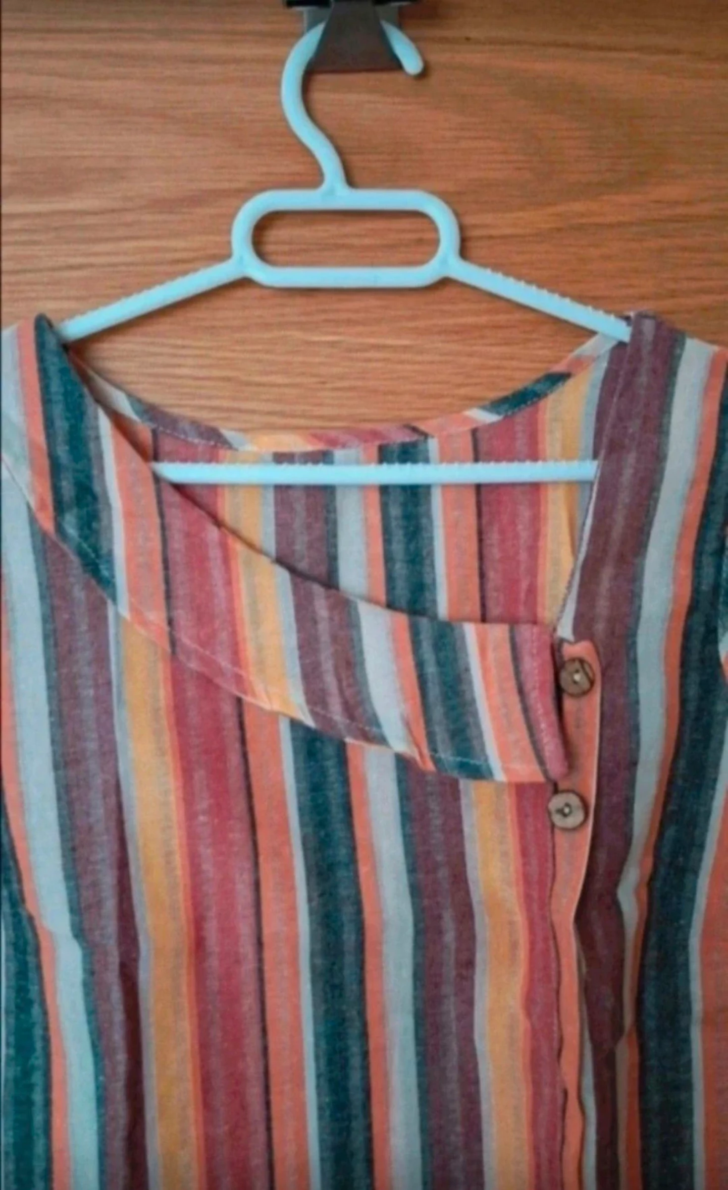 Women's blouse, asymmetrical neckline, sleeveless, size M – photo 3